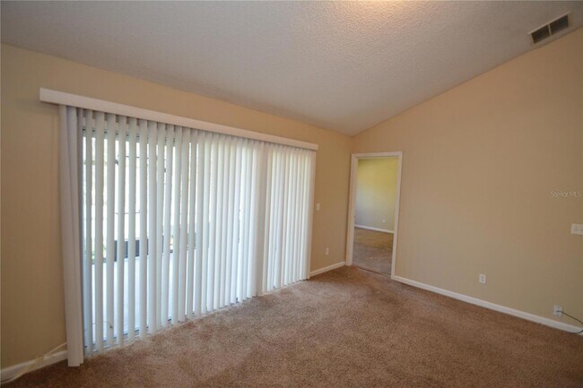 Building Photo - 33 Rosepetal Ln