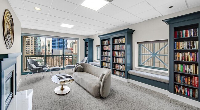 Building Photo - 1 W Superior St