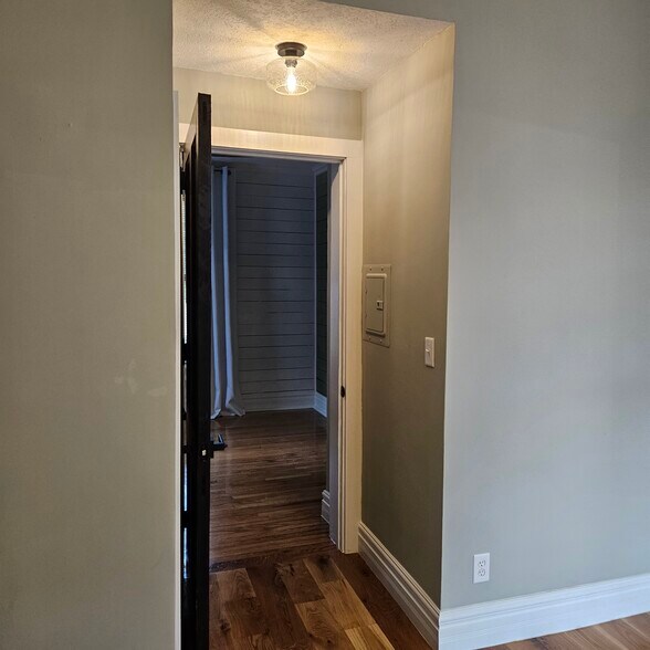 Building Photo - 811 Tyler St