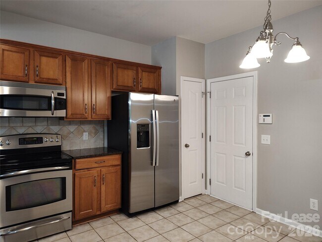 Building Photo - 8952 Kirkley View Ct