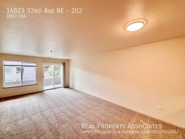 Building Photo - 14023 32nd Ave NE