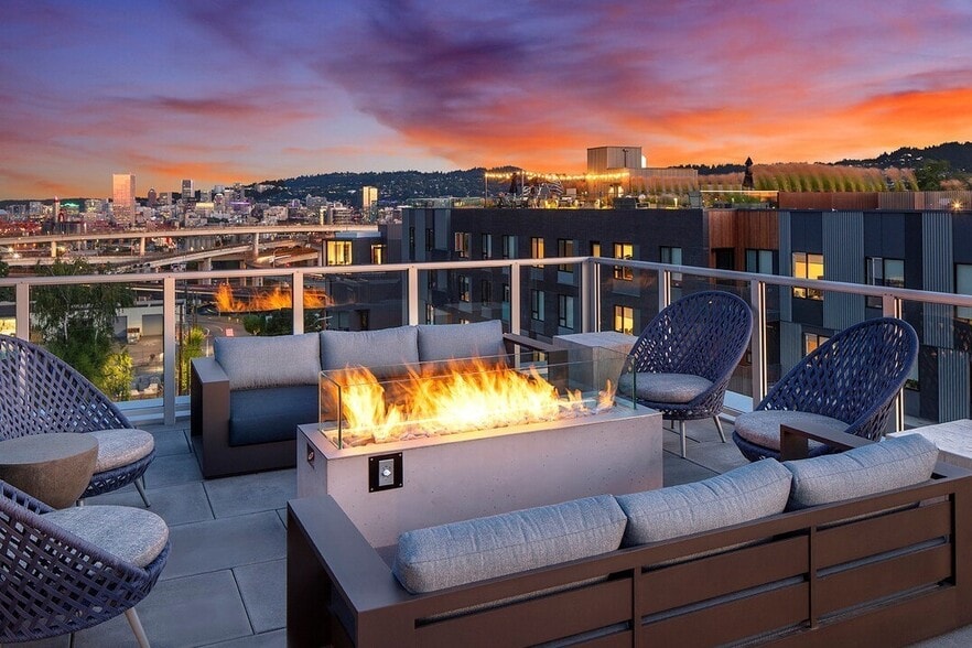 Rooftop Terrace - Arris