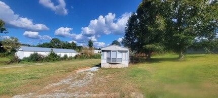 Building Photo - Ready to Move in