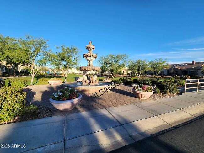 Building Photo - 7239 N 89th Dr