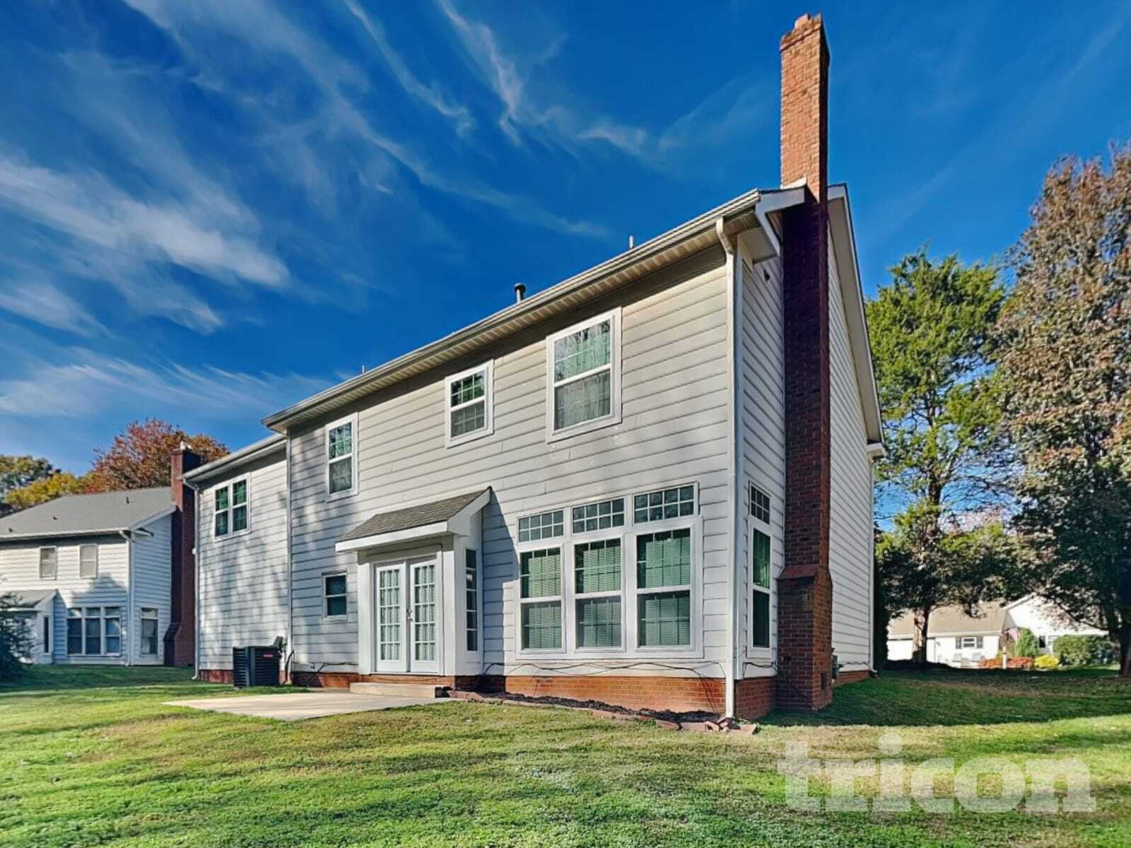 Building Photo - 2906 Laurel Wood Dr