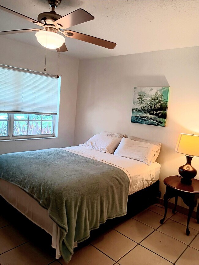 Building Photo - 1236 Block Island Rd