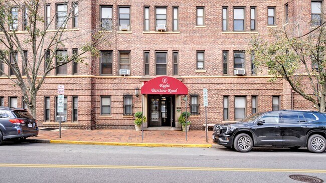 Building Photo - 8 Barstow Rd