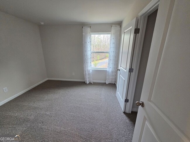 Building Photo - 167 Vly Oak Dr