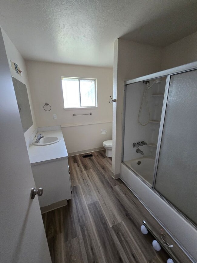 Building Photo - Kay Avenue Duplex