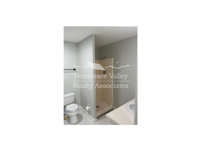 Building Photo - Charming one bedroom, one bathroom townhom...