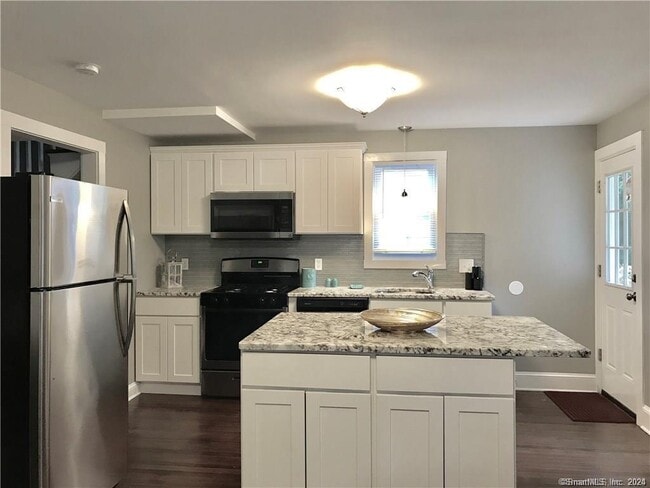 Building Photo - 2677 Dixwell Ave