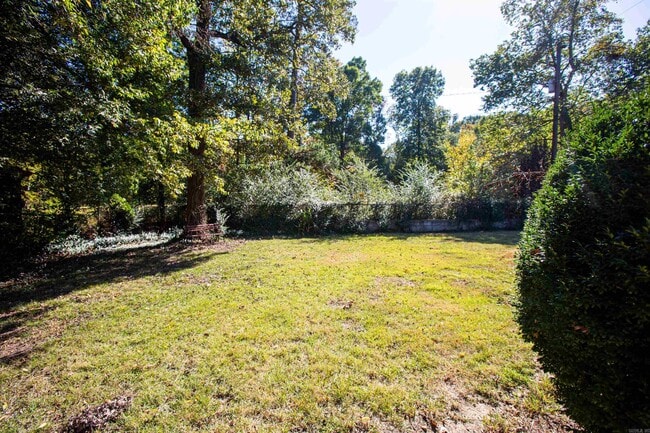 Building Photo - 29 Meadowbrook Dr