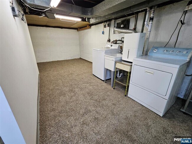 Building Photo - 55 Rutgers Pl