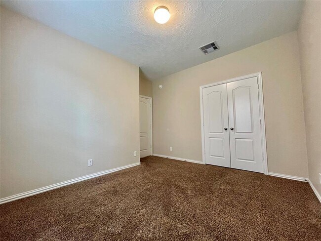 Building Photo - 107 Long Meadow Ct