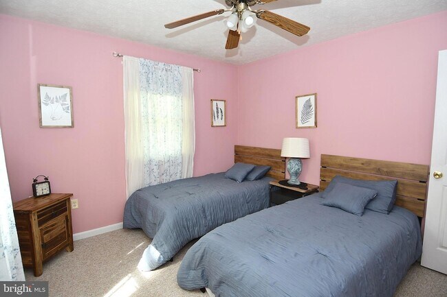 Building Photo - 67 Tranquil Way