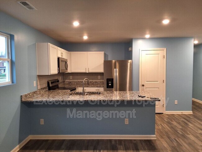 Building Photo - 101 Kestrel Ct