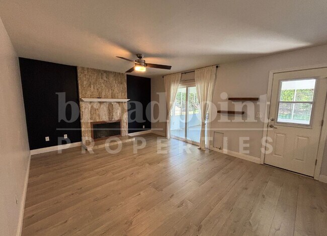 Building Photo - 1500 Via Dorado