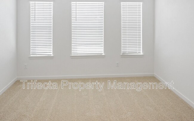 Building Photo - 628 Thoroughbred Ln