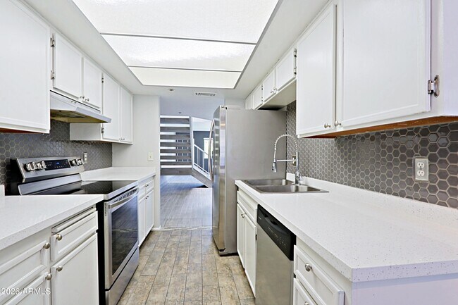 Building Photo - 2615 Hayden Rd