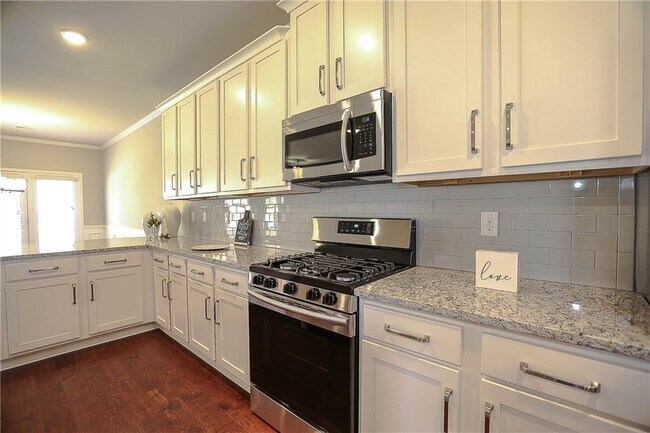 Building Photo - 2304 Shetley Creek Dr