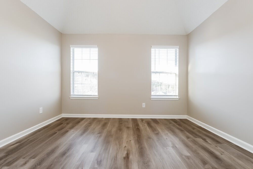 Building Photo - 3948 English Valley Dr