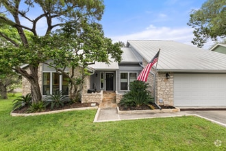 Building Photo - 303 Watts Ln