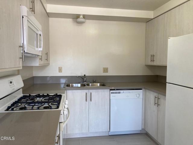 Building Photo - 22 N 5th St