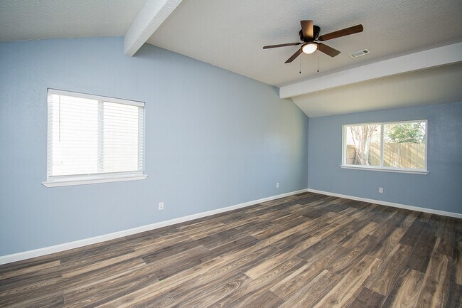 Building Photo - 16419 N Bend Dr
