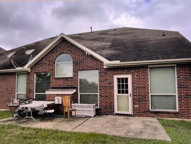Building Photo - 12327 Ashford Hollow Dr