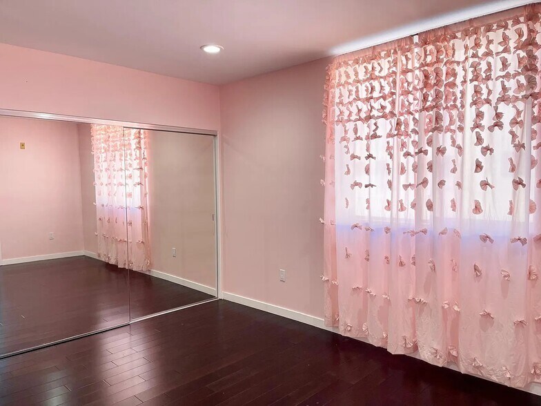 Guest bedroom (has been painted) - 1222 S Westgate Ave