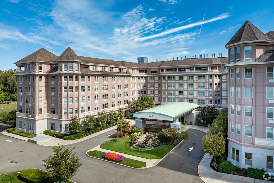 Building Photo - The Sinclair at Port Washington