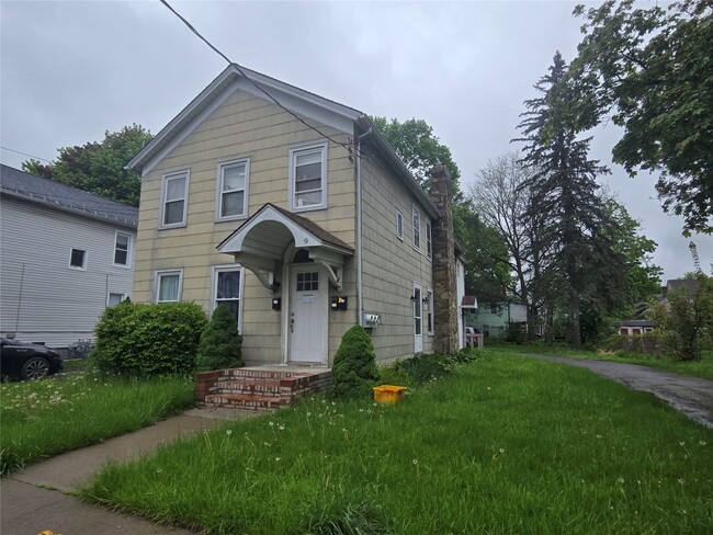Primary Photo - 9 Allen St
