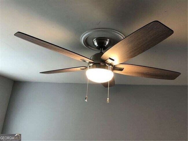 Building Photo - 112 Ardmore Pl NW