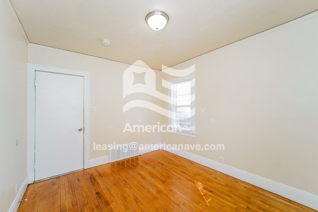 Building Photo - 4668 N 41st St