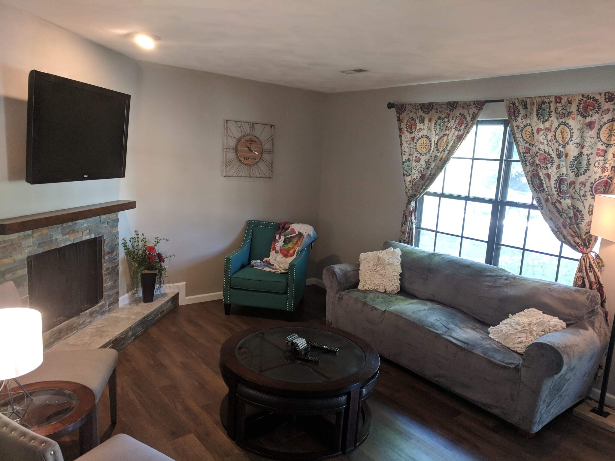 Building Photo - 833 Nowland Ct
