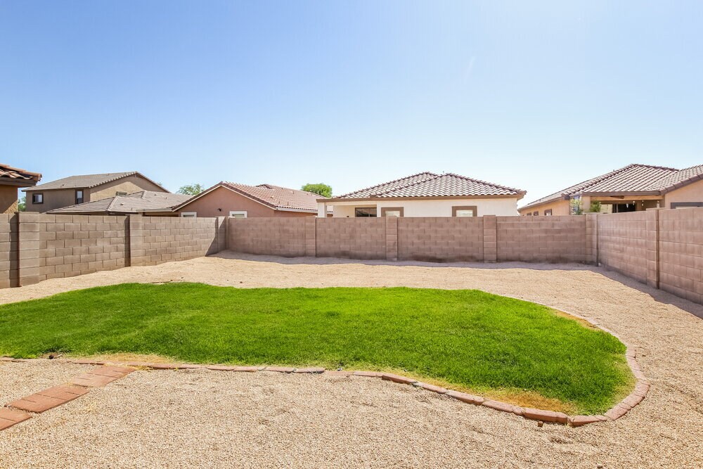 Building Photo - 973 E Doris St