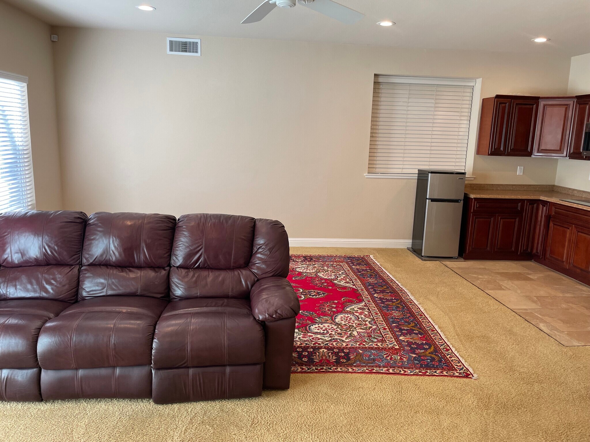 Main area - 4313 Kentwood Ln