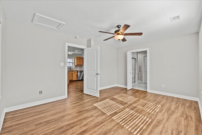 Building Photo - 120 Illinois Ave