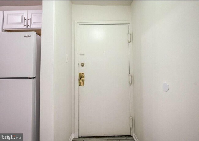 Building Photo - 11051 Camfield Ct