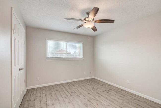 Building Photo - 1099 Redfish St