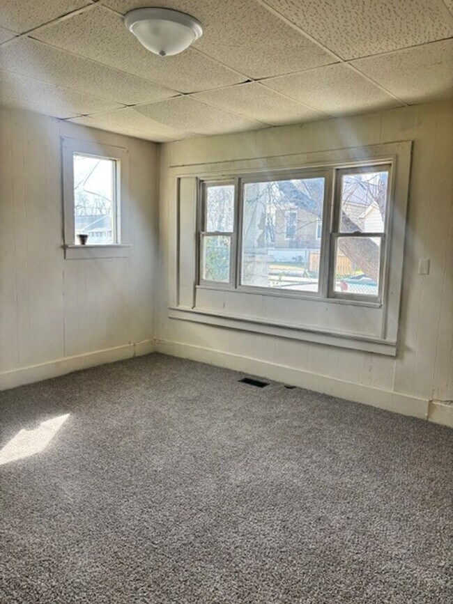 Building Photo - 1425 Ulhorn Street, Evansville, Indiana 47710