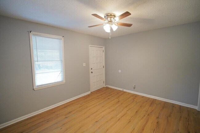Building Photo - 1308 Coleman St