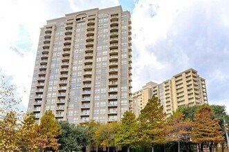 Building Photo - 3225 Turtle Creek Blvd