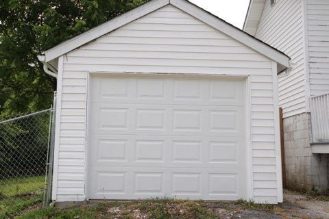 Building Photo - 7047 Lena Ave