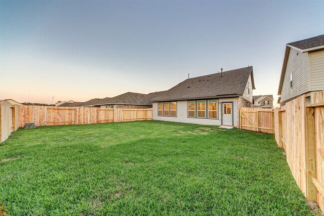 Building Photo - 3318 Paddock Landing St