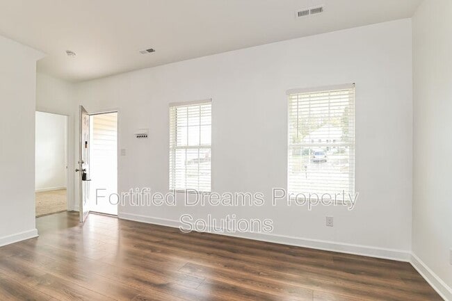 Building Photo - 4505 Holland Rd