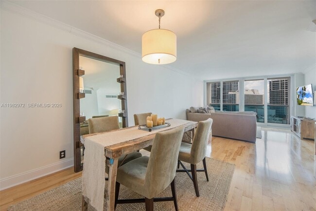 Building Photo - 6770 Indian Creek Dr