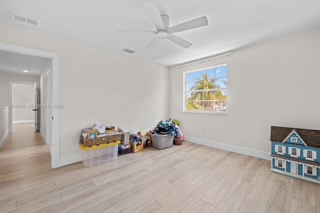 Building Photo - 9547 SW 146th Pl