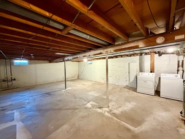 Building Photo - 1401 Elizabeth St