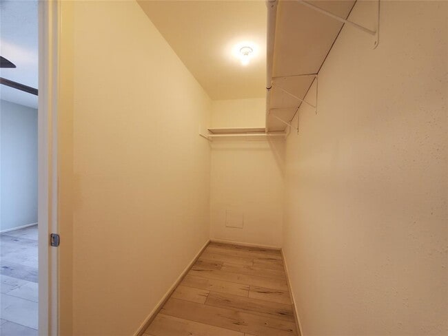 Building Photo - 19311 Lazy Valley Dr